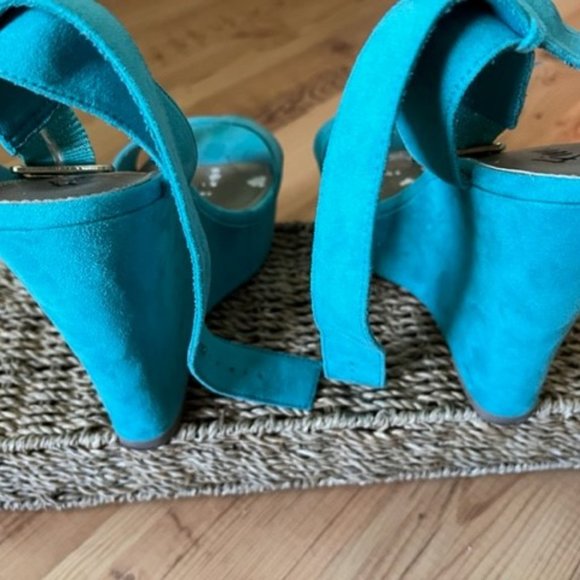 Fioni Teal Suede Wedge Heels - Size 7 - Picture 2 of 5